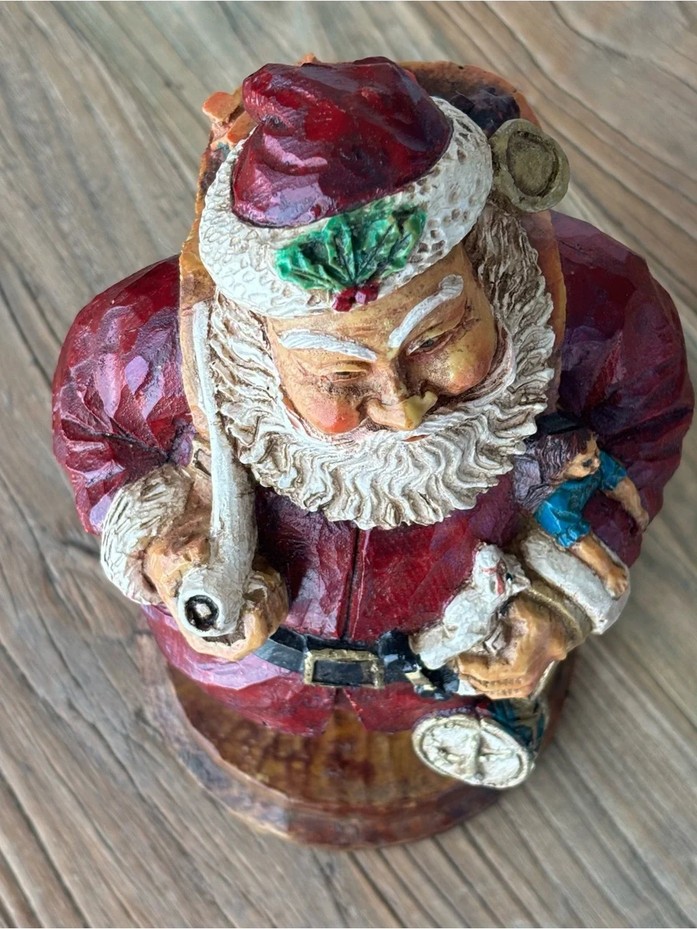 Vintage 1987 Resin painted Duncan Hill Holiday Santa